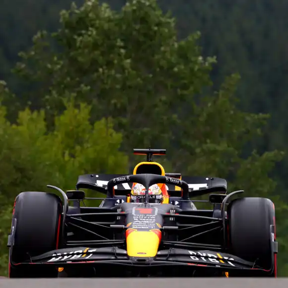 1:18 RB18 GP Spa 2022 – Winnaar Max Verstappen – Schaalmodel – Red Bull Racing | Verstappen.com