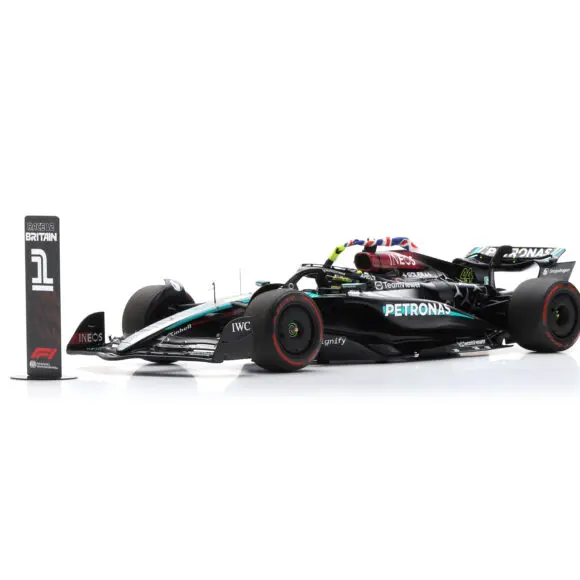 Mercedes-AMG F1 W15 E Performance – Modelauto schaal 1:12 | House Of Model Cars