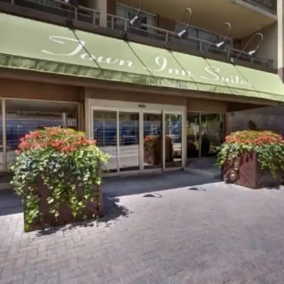 Town Inn Suites Hotel | hotel Toronto | Trivago