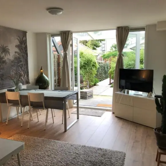 Savina oase nabij centrum, zee en station | vakantiehuis Zandvoort | Booking.com