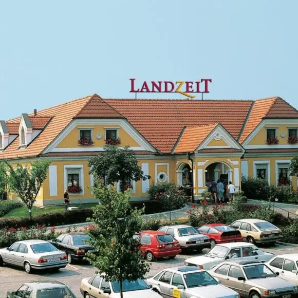 Landzeit Autobahnrestaurant & Motorhotel Loipersdorf | budget Oostenrijk | Booking.com