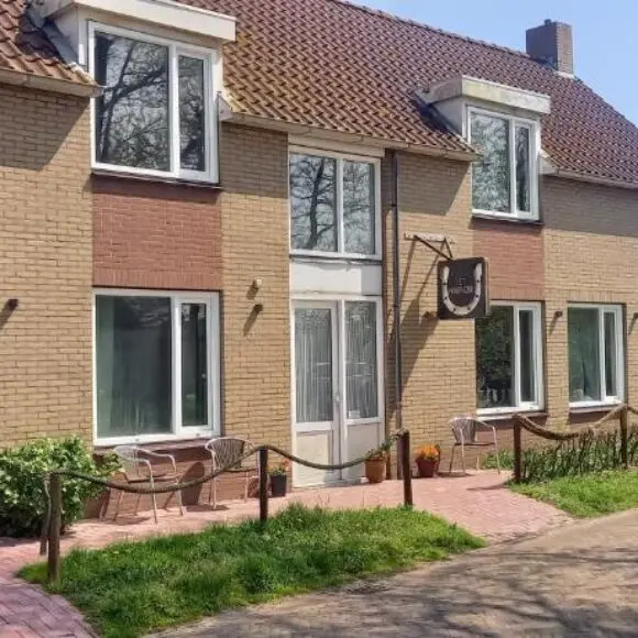 Pension Het Hoefijzer | budget Ameland | Booking.com