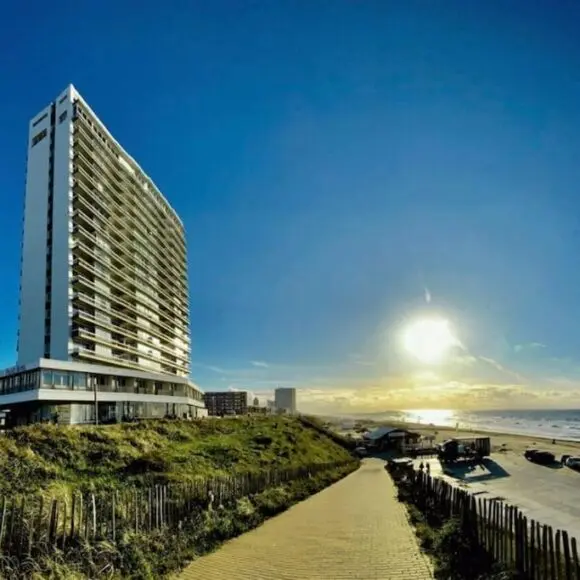 Palace hotel Luxe Appartement at the beach | vakantiehuis Zandvoort | Booking.com