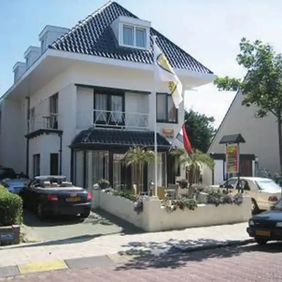 Hotel / Pension Villa Tanahlot | hotel Zandvoort | Booking.com