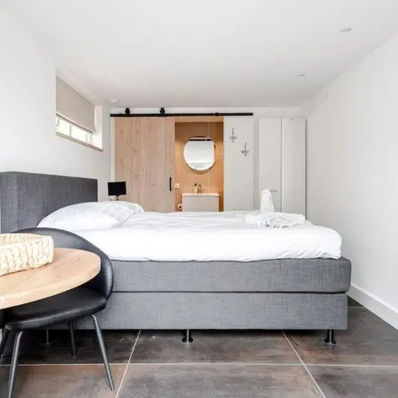 Fazantisch Studio for 2 with private parking | vakantiehuis Zandvoort | Booking.com