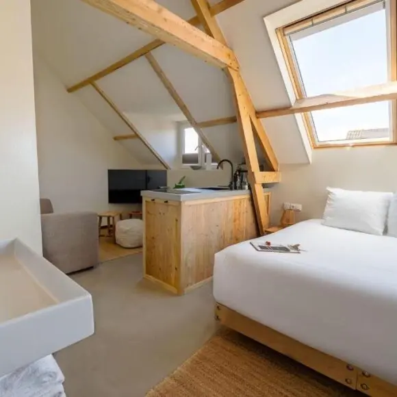 Van Heeckeren Apartments & Suites Buren | vakantiehuis Ameland | Booking.com
