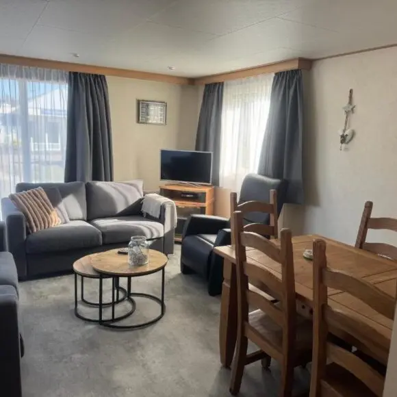Chalet op Ameland voor 5 personen | vakantiehuis Ameland | Booking.com