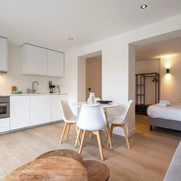 Studio Becke, with private parking | vakantiehuis Zandvoort | Booking.com
