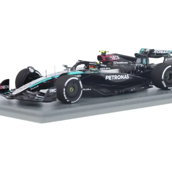 Mercedes-AMG F1 W15 E Performance – Modelauto schaal 1:43 | House Of Model Cars