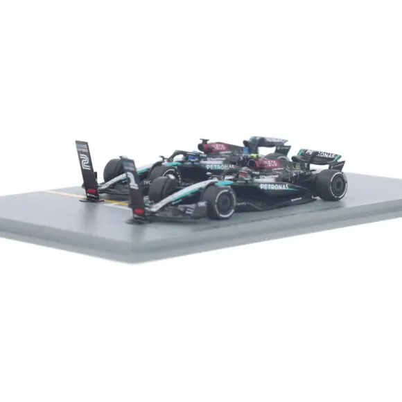 Mercedes-AMG F1 W15 E Performance – Modelauto schaal 1:64 | House Of Model Cars