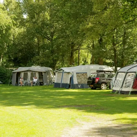 Recreatiecentrum Heumens Bos | kamperen Marker Wadden | ANWB