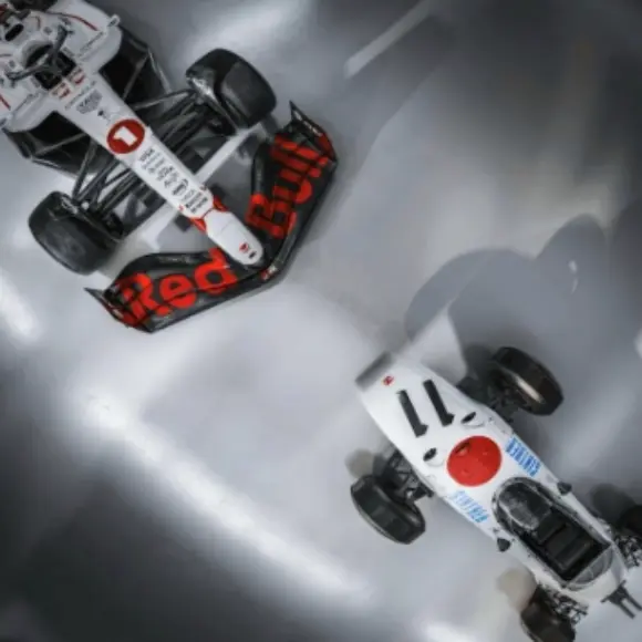 Red Bull Racing RA272 / RB21 – Modelauto schaal 1:43 | House Of Model Cars