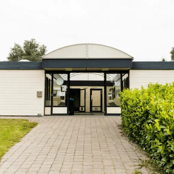 Recreatiepark De Scherpenhof | kamperen Marker Wadden | ANWB