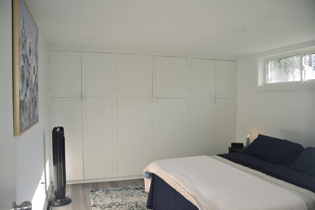 Entire Basement – 5 Guests 2 Bedrooms 3 Beds