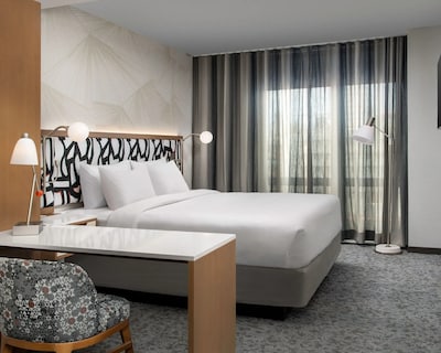 SpringHill Suites by Marriott New York Queens