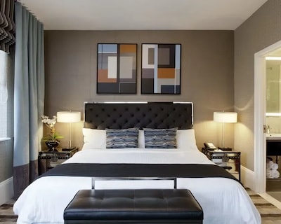 Broadway Plaza Hotel