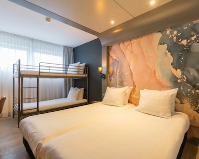 Leonardo Hotel Almere City Center