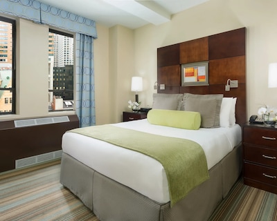 Aura Hotel Times Square Newly Renovated