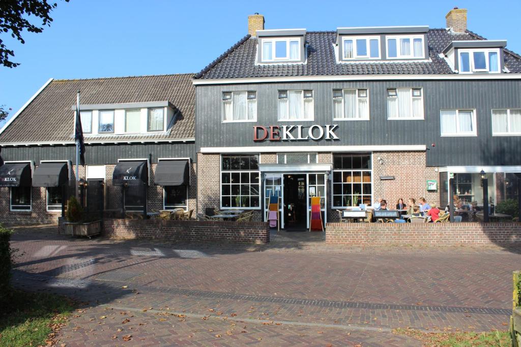 Hotel “De Klok”