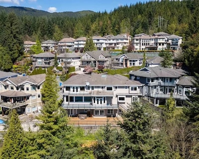Luxury Home With Stunning View, 6000 Sq.ft. 6 Bedrooms, 4.5 Bath, 1 Den.