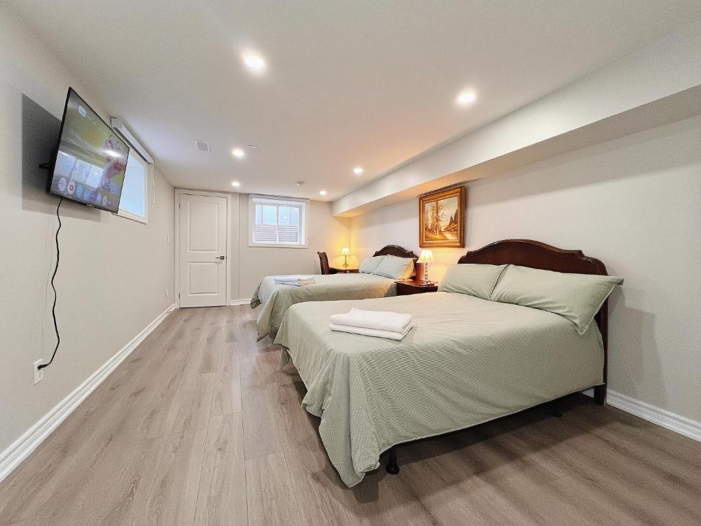 Cozy & Modern Ensuite Basement Rooms – Steps to Subway & Downsview Rogers Stadium