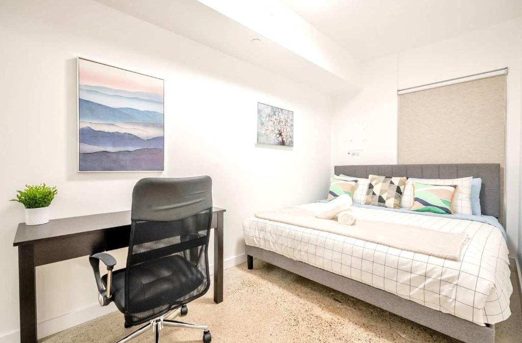 The Roland Peaceful 2BR Basement Suite Near Downtown Toronto