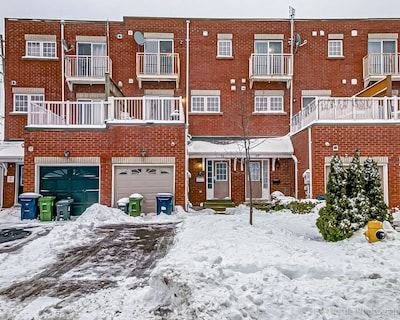 Lifesuites – Modern 3br 3ba Townhouse