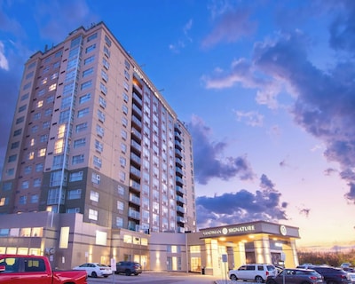 Sandman Signature Toronto Airport Hotel