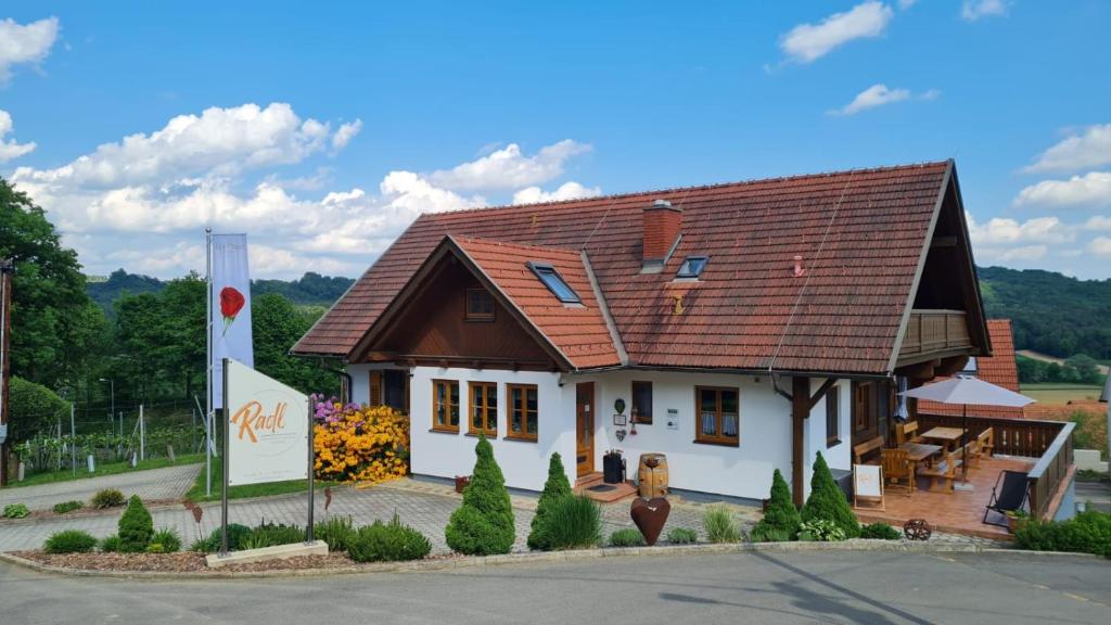 Gästehaus – Camping- Weinhof Radl