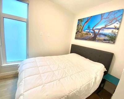 Perfect Brand New Condo In The Heart of Sidney