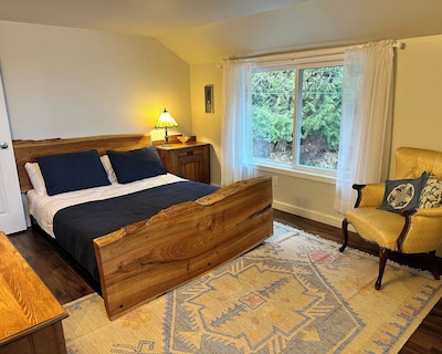 Your Getaway Home Is Spacious & Private – Great For Rest And Relaxation.