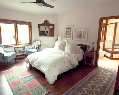 East Hampton Art House Bed and Breakfast