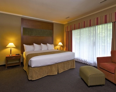 Coast Tsawwassen Inn