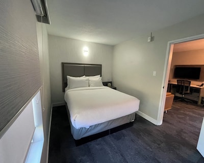 The Vic an Ascend Collection Hotel