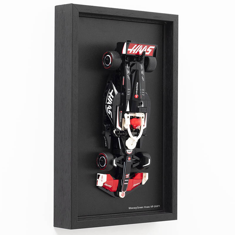 Brickframe – 77250 – MoneyGram Haas F1® Team VF-24 racewagen – LEGO Speed Champions