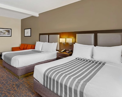 Best Western Plus Executive Inn