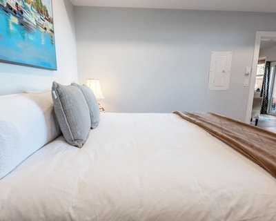 5 Minutes To The Beach!