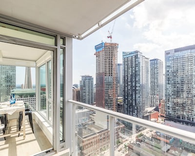 Stallion Suites – Entertainment District