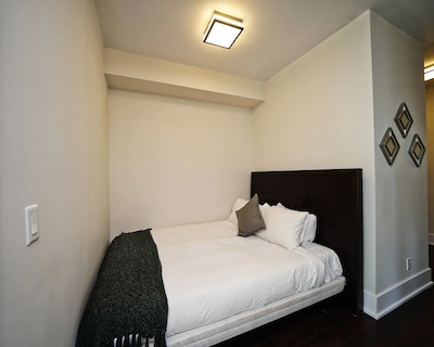 RivetStays – The Atmos