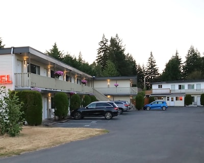 Skylite Motel