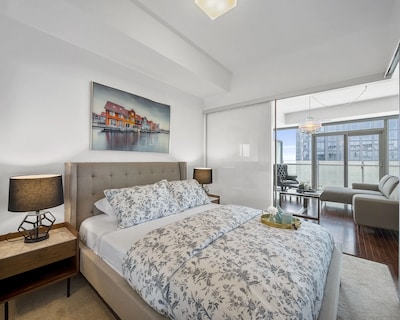 Stallion Suites Opp CN Tower & Scotiabank Arena