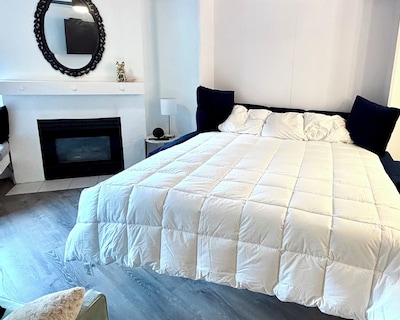 Spacious 1br Retreat In Central Whistler Village – 700+ Sq Ft! W/ Free Parking