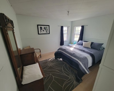 Cozy Rustic 50s Home Located On A Campground Beside The Famous Cowichan River.