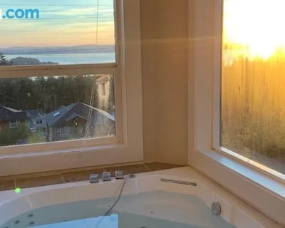 Seaview Executive Home