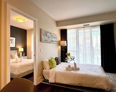 Rogerscenter Mtcc 2b2b Lakeandcn Tower View Parking