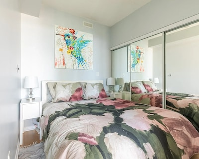 Globalstay Maple Leaf Square