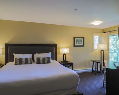 Pacific Shores Resort & Spa