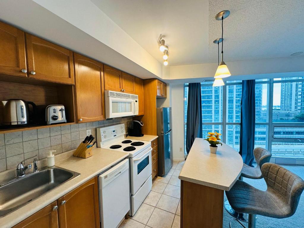 RivetStays – The Yonge