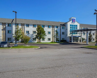 Motel 6-Whitby ON – Toronto East