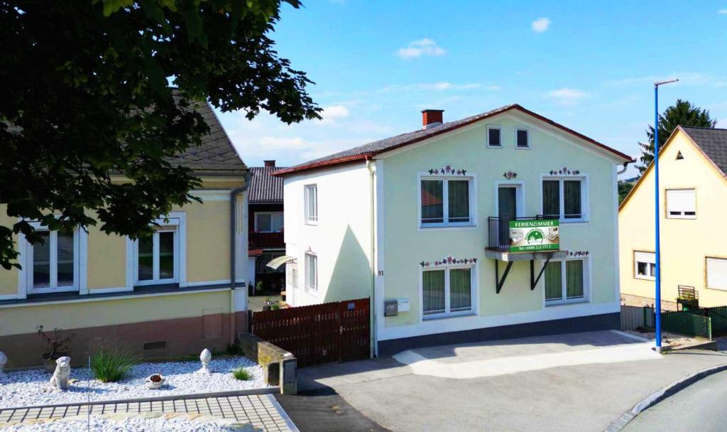 ” Haus am Golfplatz” private Unterkunft